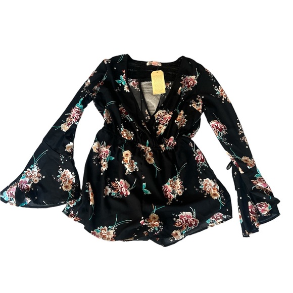 New Women’s Band of Gypsies Black Floral Long Sleeve Romper Large - Picture 1 of 5
